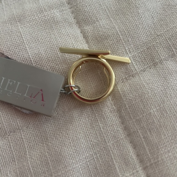 Arielle collection gold lightning bolt ring - Picture 3 of 5